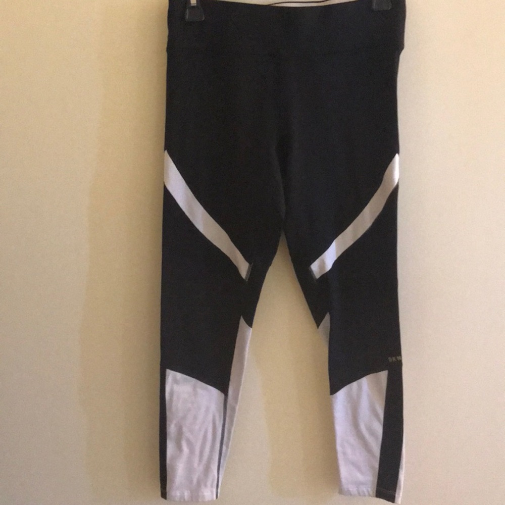 DKNY 1/4 Leggings Medium